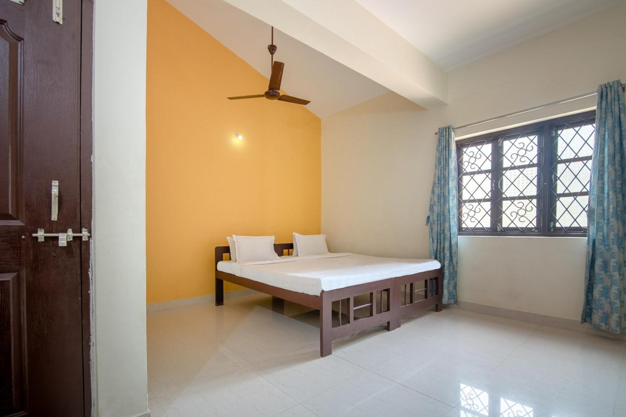 Spot On Ps Guest House Calangute Buitenkant foto