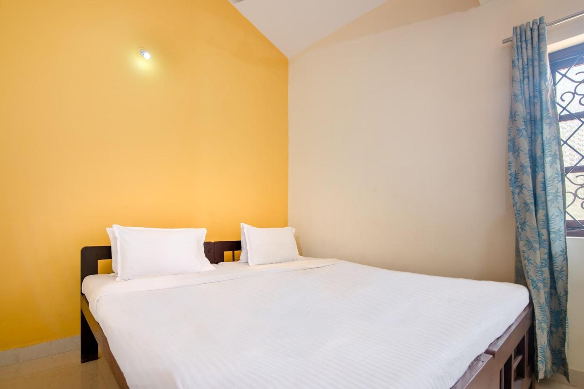 Spot On Ps Guest House Calangute Buitenkant foto