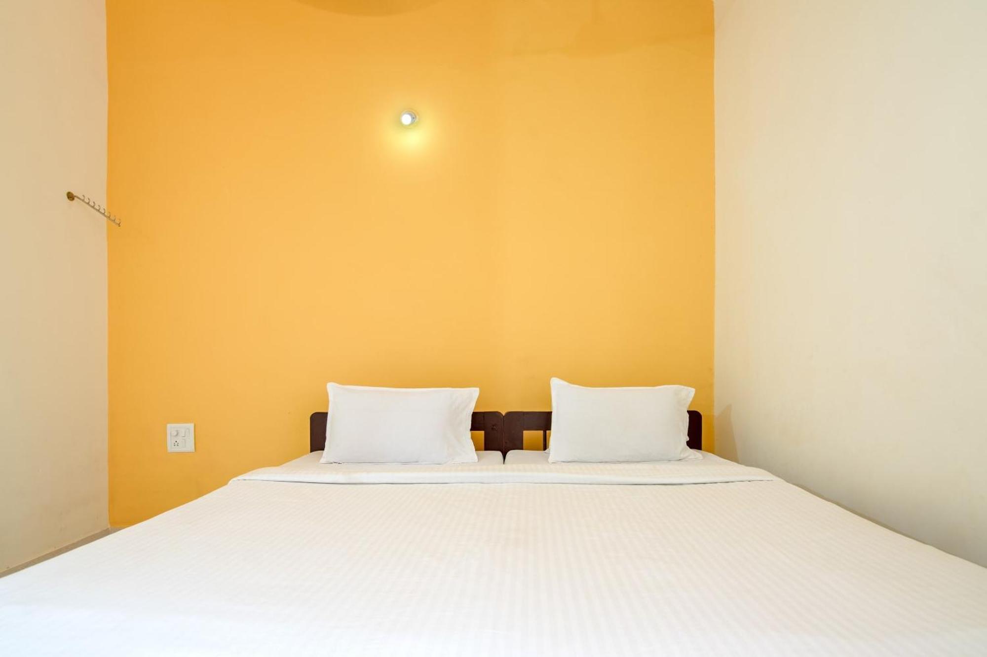 Spot On Ps Guest House Calangute Buitenkant foto